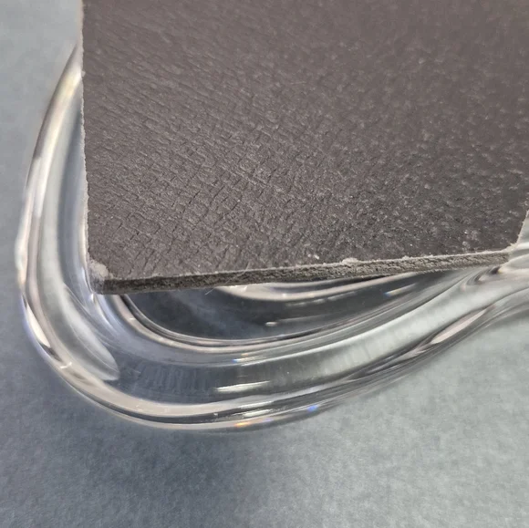 Elegant Clear Glass Picture Frame - Crystal? - Picture 6 of 7